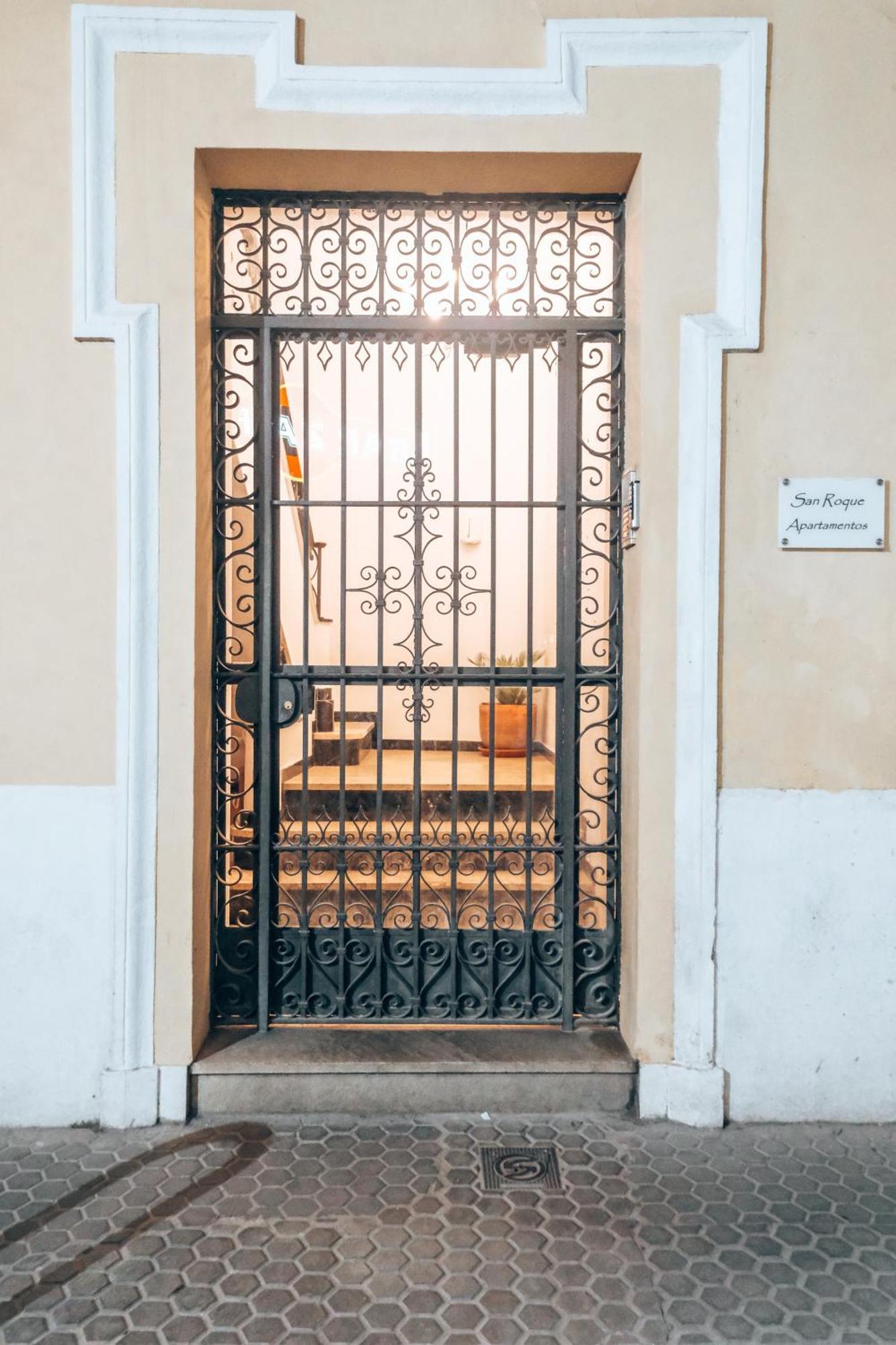 Apartamentos San Roque セビリア エクステリア 写真